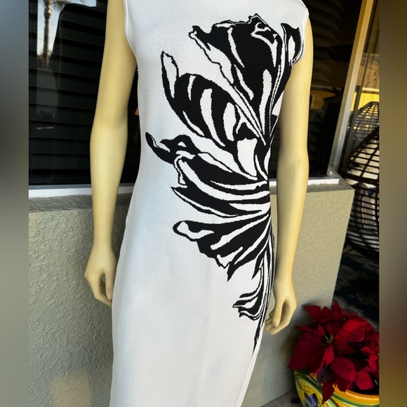 Calvin Klein Black Floral Sleeveless Sweater Dress - Picture 4 of 10